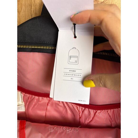 Herschel Backpack Fits 15" Laptop 23L New - Picture 5 of 6